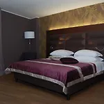 National Park & 4*