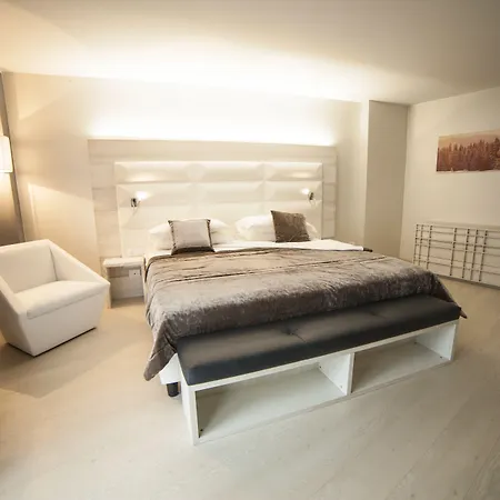 National Park & 4* Cotronei