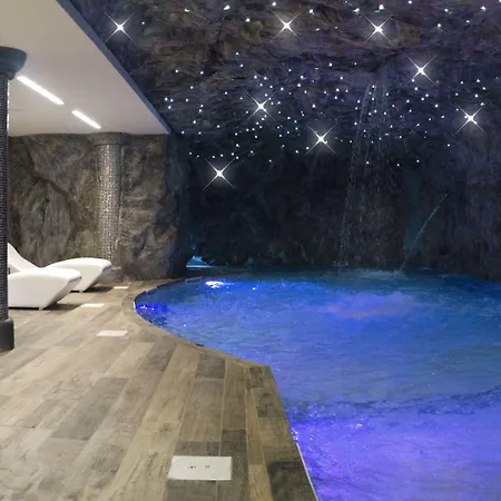 Hotel National Park &