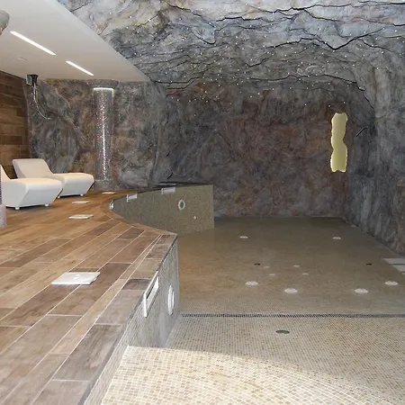 National Park & 4* Cotronei