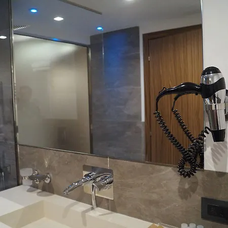 National Park & 4* Cotronei